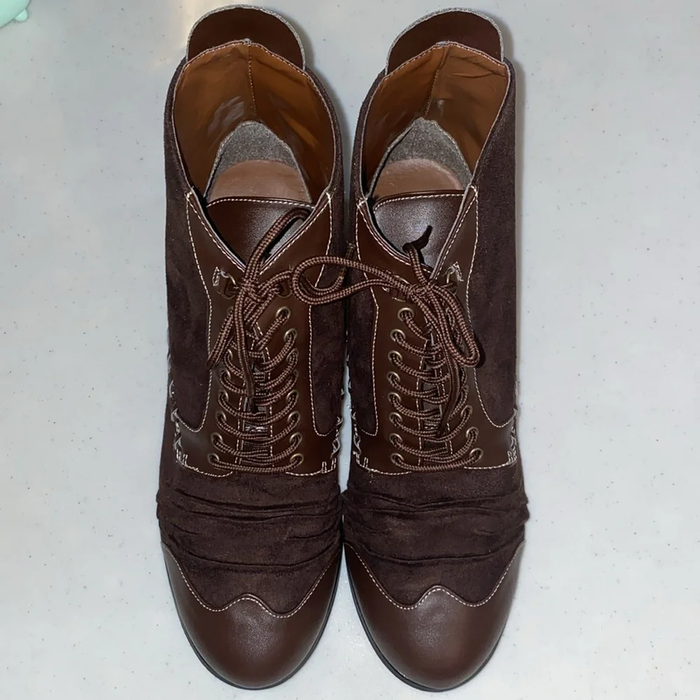 Unique Mad hatter style Stage boots, size 10-10.5